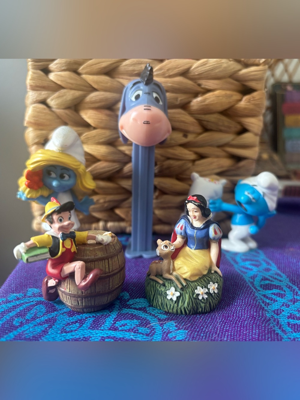 Lenox Disney Mini Figurine Pair - Blue, Yellow, Red